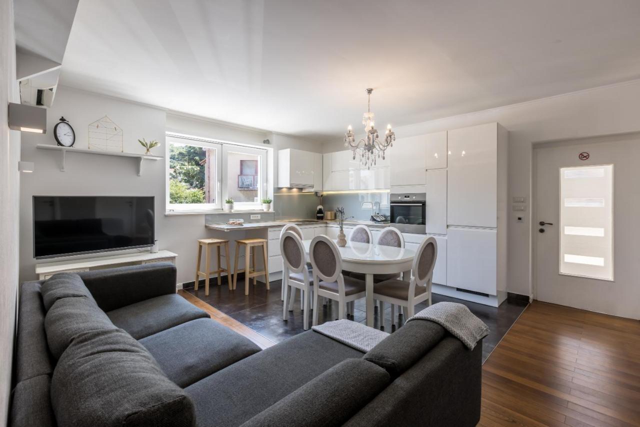 Central Park Apartment With Terrace Split Zewnętrze zdjęcie