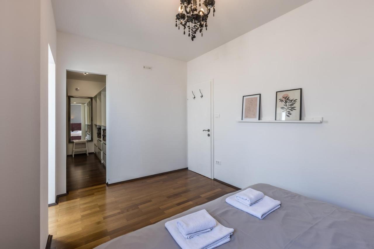 Central Park Apartment With Terrace Split Zewnętrze zdjęcie